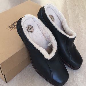Ugg Black Shearling Slip On Clog Mule 8.5